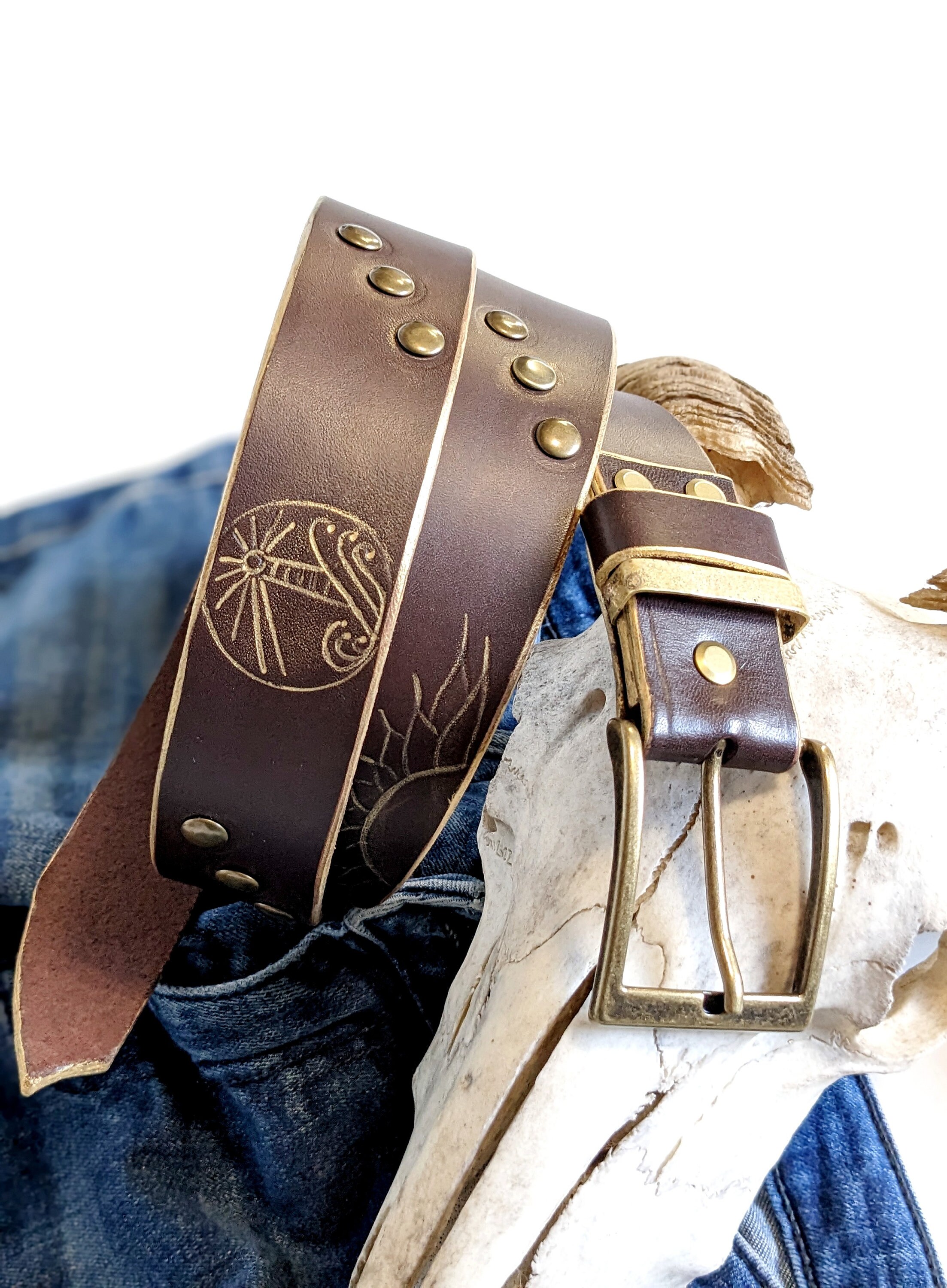 Brown and Gold Leather Belt, Sun Engraving, Aged Brass - Etsy display picture 1