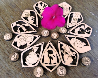 Beauty and the Beast: wood earrings or pendant. Belle, Lumiere, Cogsworth, Mrs. Potts e Chip Potts, Rose. Disney inspired