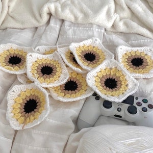Crochet Sunflower Granny Square Pattern