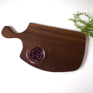 Charcuterie Board | charcuterie board with handle | charcuterie board custom | cheese board | serving board | charcuterie board personalized