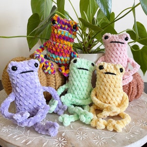 Leggy Frog | Crochet Frog | Crochet Plush | Crochet Gift for Kids | Frog Birthday gift | Kawaii Plush | Frog Lover Gift | Mini Plush