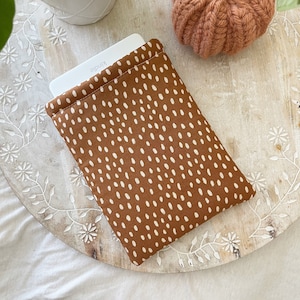 Padded Kindle Sleeve | Book Lover Gift | E-Reader Cover | Case for Kindle | Bookish Gift | Kindle Paperwhite Cover | Kindle Sleeve