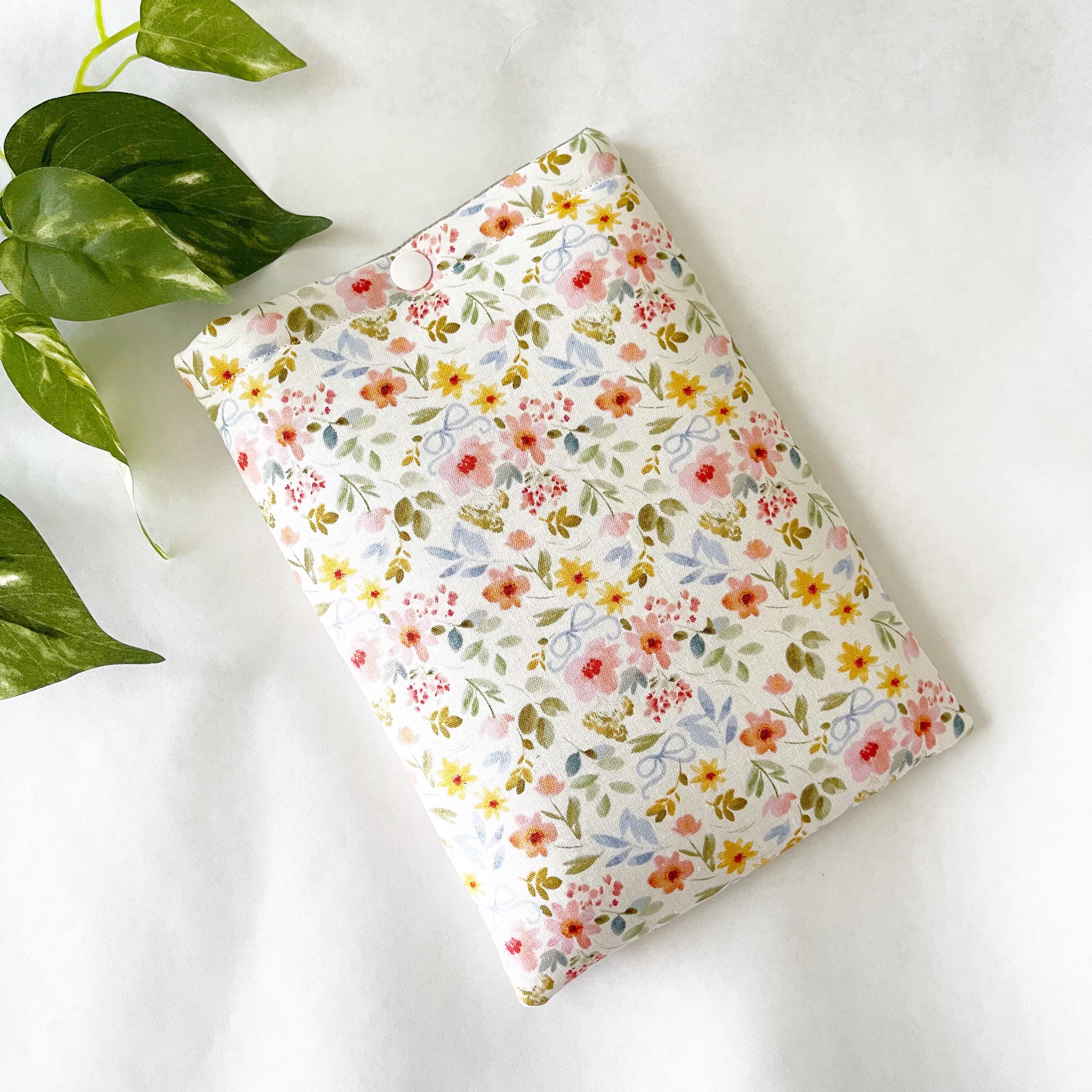 Padded Kindle Sleeve with Snap | Book Lover Gift | E-Reader Cover | Case for Kindle | Bookish Gift | Kindle Paperwhite Cover | Kindle Sleeve