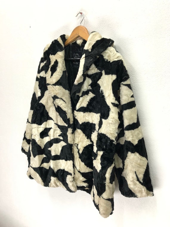 Vintage Rei Risee Cow Zebra Pattern Fur Jacket Re… - image 4