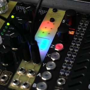 Voltage Indicating Multiple - Eurorack - Modular synth - 4HP 3U