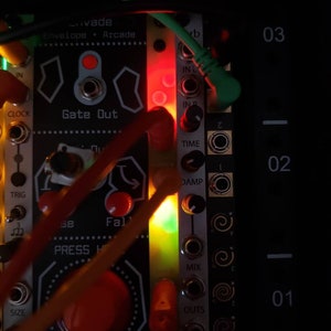 2hp Random CV Generator Eurorack module / Quad Random Oscillator / Random Noise Generator