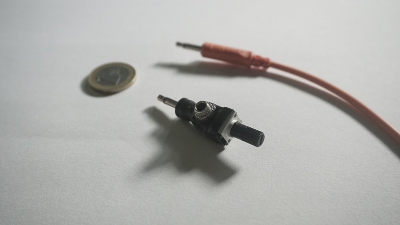 Mini Attenuator for Audio and Control Voltage 3.5mm Add an attenuator to any patch without a dedicated module 0HP image 4