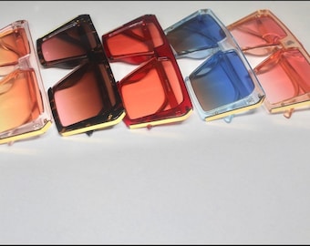 Square Sunglasses: Trendy Plastic Shades with Gold Detail