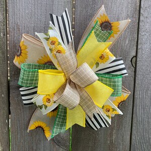 Sunflower Bow | Farmhouse Wreath Attachment | Summer Decor | Lantern Attachment | Stair Banister Addition