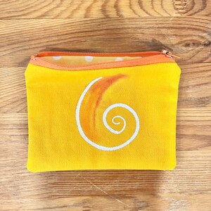 Bolsa con cremallera amarilla - Diseño en espiral - Cartera hecha a mano - Regreso al cole - Bolsa de lona plana con forro interior