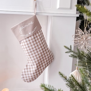 Chaussette de noël personnalisée à vichy beige