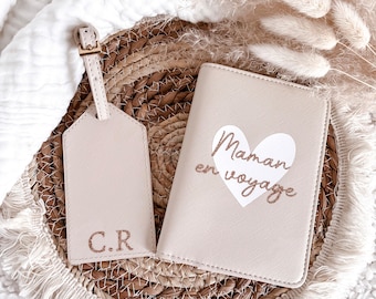 Passport protector and ecru luggage tag Mom on a trip (Mother's Day gift)