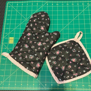Floral print Oven mitt and Potholder set