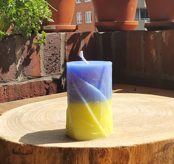 Small Round Candle With Leaves Etsy