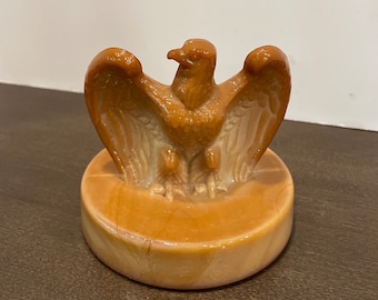 Vintage Fenton Bicentennial Eagle dresser top paper weight/ring cover Carmel colored.  4X3 1/2” heavy. 1776-1976