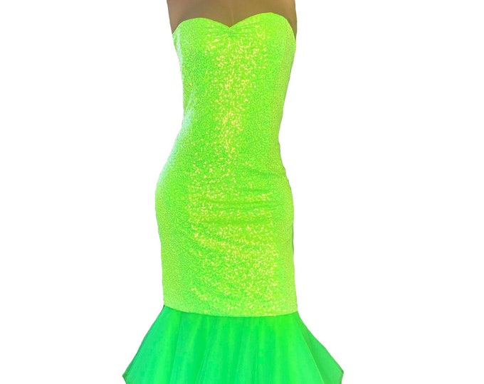 Wild Green Sequin Sweetheart Gown US size: 6