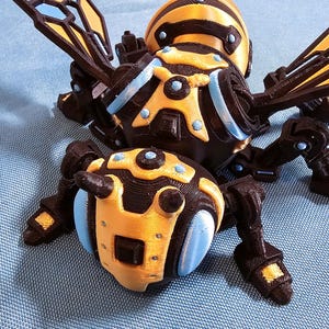 Articulated Cyber Bee, Winged Bee, Fidget Toy, Stress Toy, Bee Toy, Desk Toy, Fidget Bee