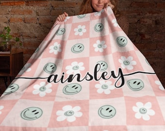Custom Name Retro Checkered Smile Face Velveteen Plush Blanket, Trendy Personalized Gift