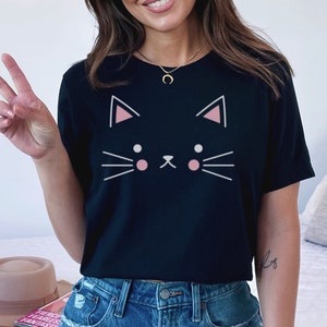 Cute Black Cat Shirt Gift For Cat Lover Cat Owner T-shirt Cat Mom Tshirt Animal Lover Shirt Cute Simple Cat Tee