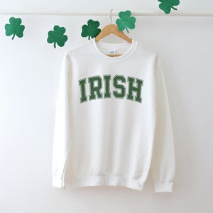 Irisches Rundhals-Sweatshirt St. Patricks Day Sweatshirt Irland Rundhalsausschnitt Irisches Geschenk Trink-Sweatshirt Minimalistisches St. Pattys Day Sweatshirt
