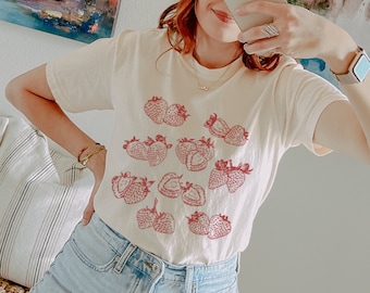 Jordgubbskomfortfärger Grafisk T-shirt, Cottagecore Estetisk Minimalistisk Trendig Frukttröja