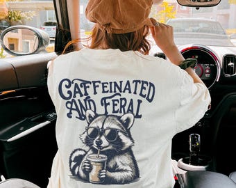 Camiseta de mapache Camiseta divertida de mapache salvaje Regalo para amantes del café Regalos de mapache salvaje y con cafeína Camiseta de mapache Camiseta salvaje Camiseta divertida de animal
