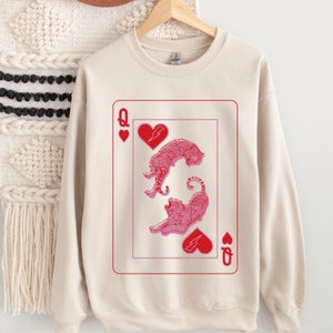 ハートの女王と虎のシャツとクルーネックのスウェットシャツ、かわいいトランプのTシャツとセーター