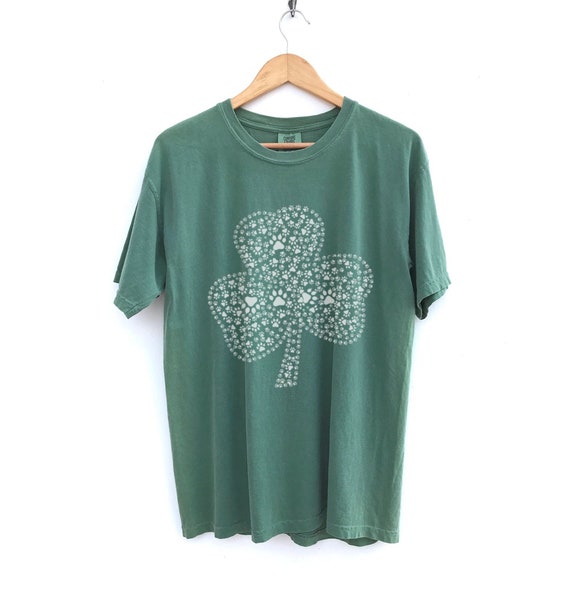 Paw Print Dog Owner Lover Shirt St. Patrick's Day Shamrock T-Shirt Paw Print Dog Owner Lover Shirt St. Patrick's Day Shamrock T-Shirt