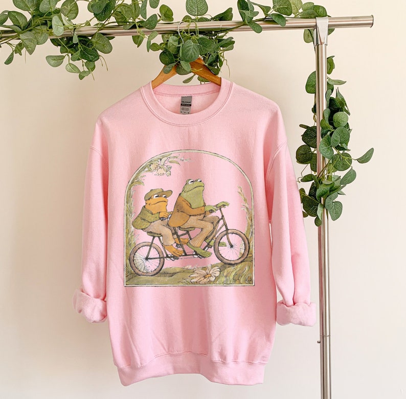 Frog And Toad Crewneck Sweatshirt, Vintage Classic Book Sweatshirt, Cottagecore Aesthetic image 5