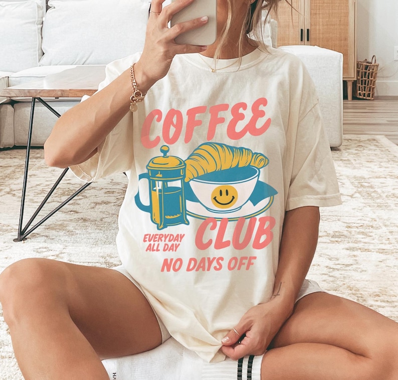 Coffee Club T-Shirt – Retro Coffee Lover Graphic Tee with Croissant And French Press – Cozy Aesthetic Gift Ivory
