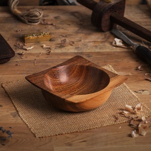 Tiger Wood Square Bowl