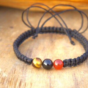 Handmade Leo Zodiac Crystal Bracelet: Carnelian, Onyx & Tiger Eye