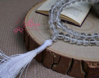 Collar de 108 cuentas de mala de cuarzo transparente / Cuentas de oración de cristal anudadas a mano / Collar de meditación / Regalo de yoga / Joyería zen / Piedra curativa