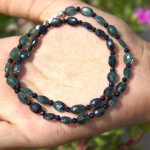 Emerald Shaded Beaded Choker Necklace - Natural Green Gemstone Faceted Oval Beads - 15&#39;&#39; Minimalist Healing Crystal Jewelry, Gift for Her