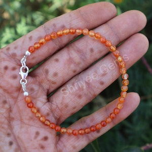 Pulsera minimalista de cornalina delicada - Pulsera delicada de cornalina natural - Cristal de cornalina - Piedra natal de enero - Chakra sacro
