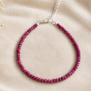 Natürliche Rubin zierliches Armband | Echtes Rubin Edelstein Armband | Minimalist Pink Rubin Armband | Geschenk für Sie | Energie Kristall Schmuck