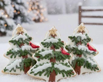 Galleta decorada con cardenal de árbol de nieve, árbol de Navidad, nieve, galleta de azúcar con cardenal de invierno