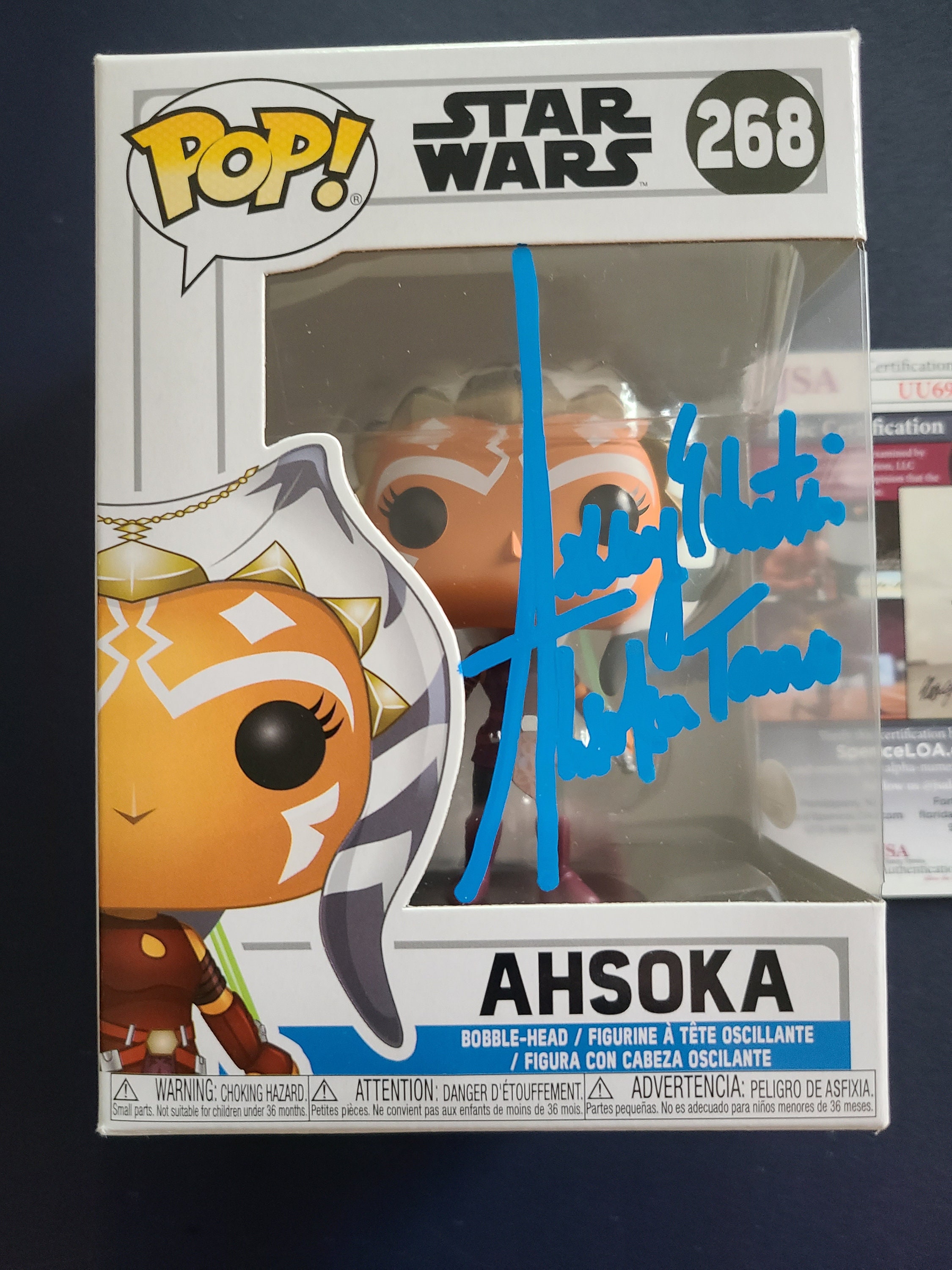Funko POP アソーカ・タノ アシュリー・エクスタイン サイン入り il_fullxfull.3851007024_qgtv.jpg