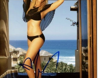 Laura Prepon signed autographed 8x10 photo