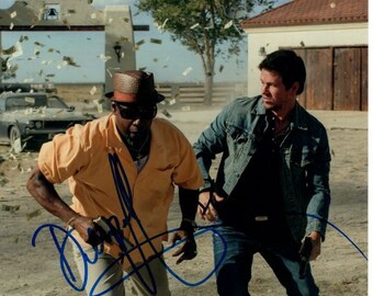 Denzel Washington and Mark Wahlberg signed 8x10 2 Guns photo JSA