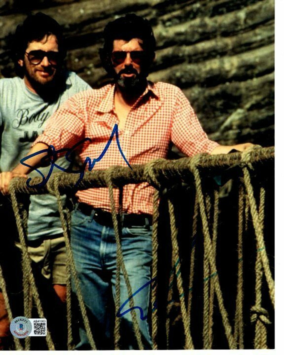 スティーブン・スピルバーグとジョージ・ルーカスのサイン入り8x10写真
