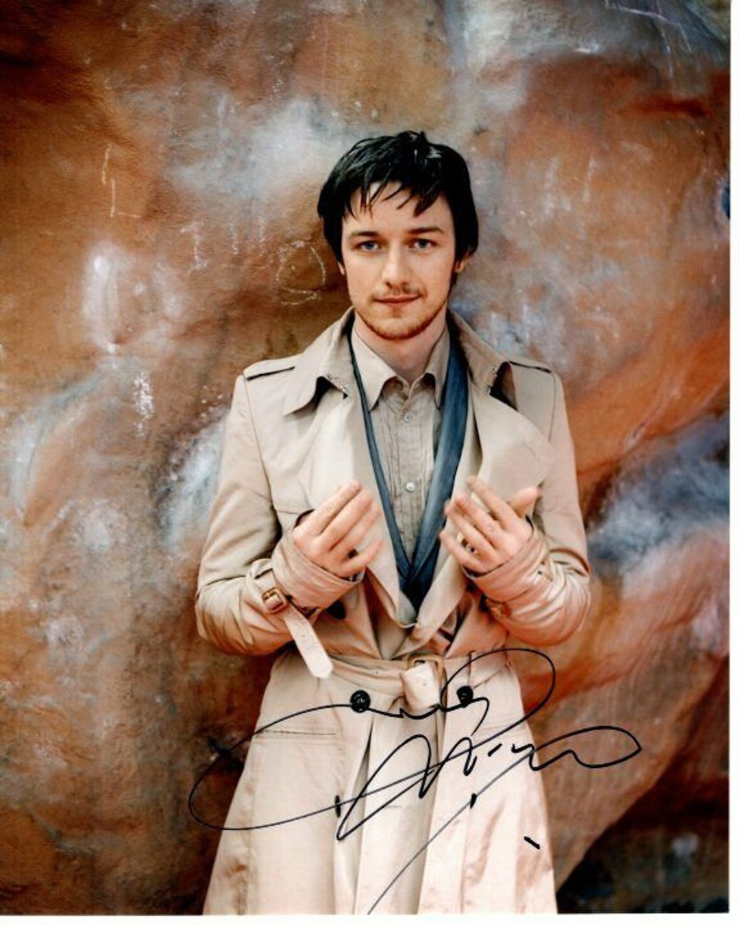 ジェームズ・マカヴォイのサイン入り8x10写真 - Etsy 日本