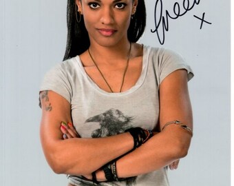 フリーマ・アジェマンのサイン入り8x10 ニューアムステルダム ヘレン