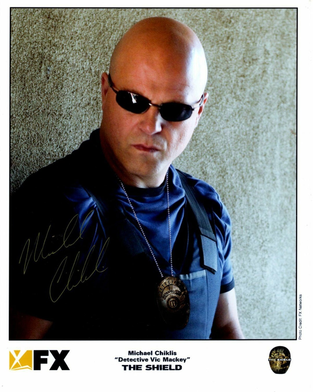 Michael Chiklis Signed Autographed 8x10 the Sield Vic Mackey Photo