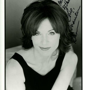 Marilu Henner signed autographed 8x10 photo