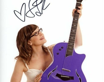 Lisa Loeb signed autographed 8x10 photo