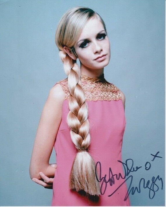 Twiggy Signed Autographed 8x10 Photo - Etsy