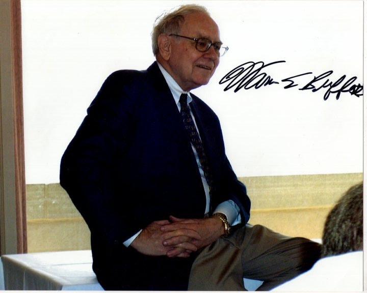 Warren Buffett Signed Autographed 8x10 Photo JSA LOA Ireland