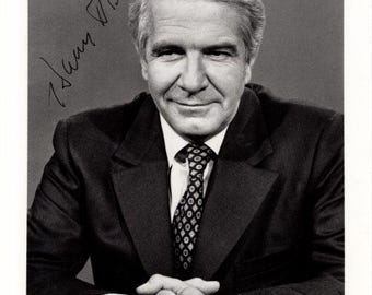 Harry Reasoner signed autographed 7x9 press photo