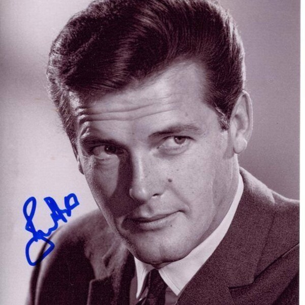 Roger Moore signed autographed 8x10 photo james bond 007